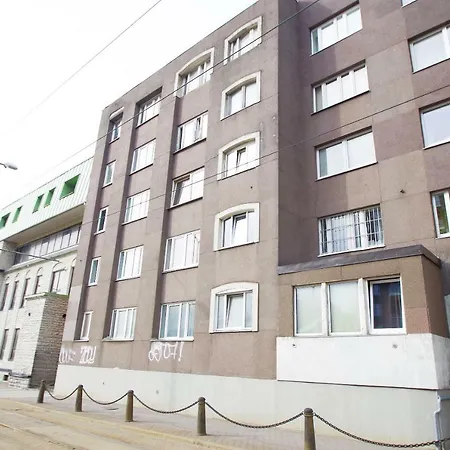 In The Center. 3 Minutes From Bus Station * Tallin