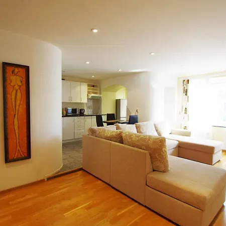 Apartamento In The Center. 3 Minutes From Bus Station *