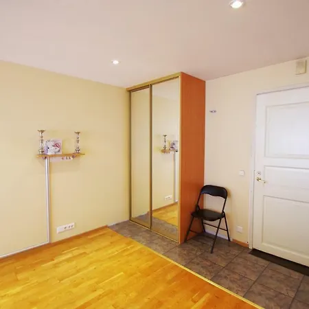 In The Center. 3 Minutes From Bus Station Tallin